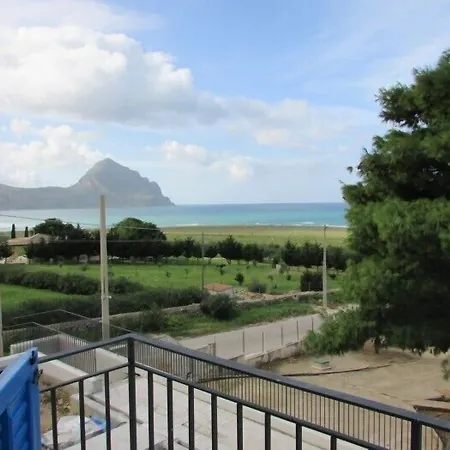 Cala Azzurra بيت للعطل *