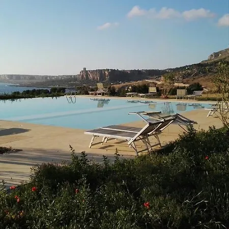 Cala Azzurra بيت للعطل *