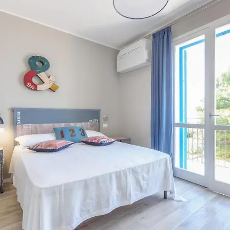 Holiday home Cala Azzurra
